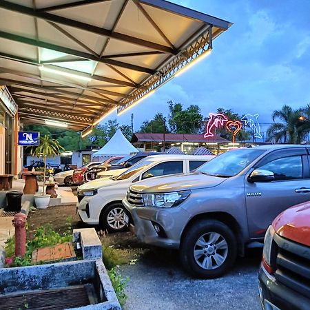 Hotel Nawar Pasir Mas Kültér fotó