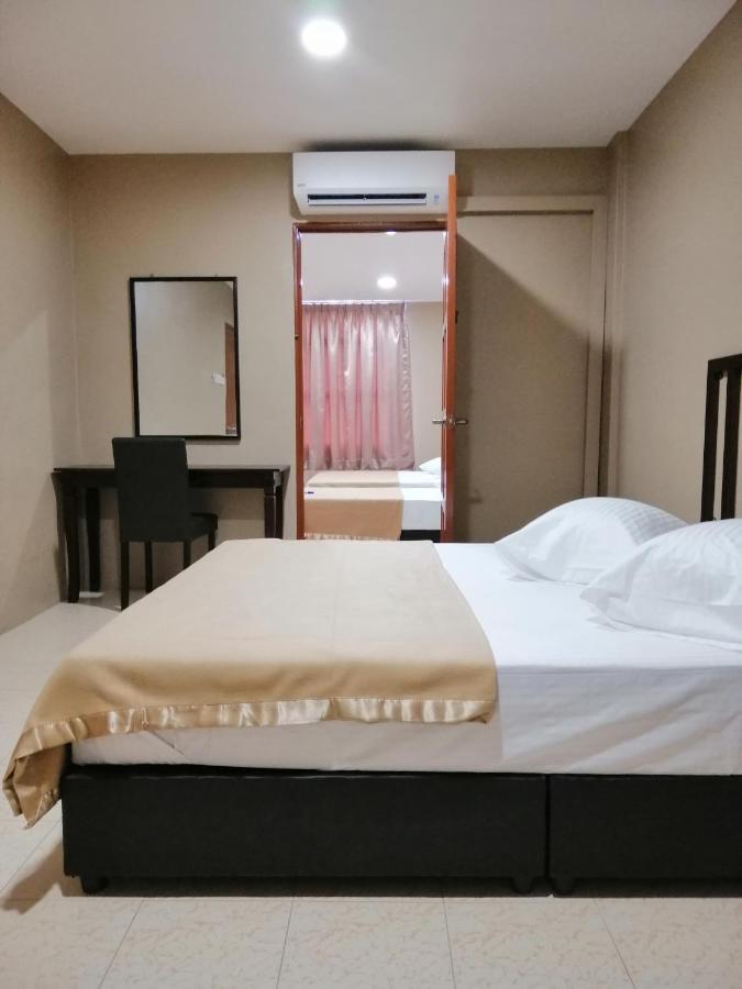 Hotel Nawar Pasir Mas Kültér fotó