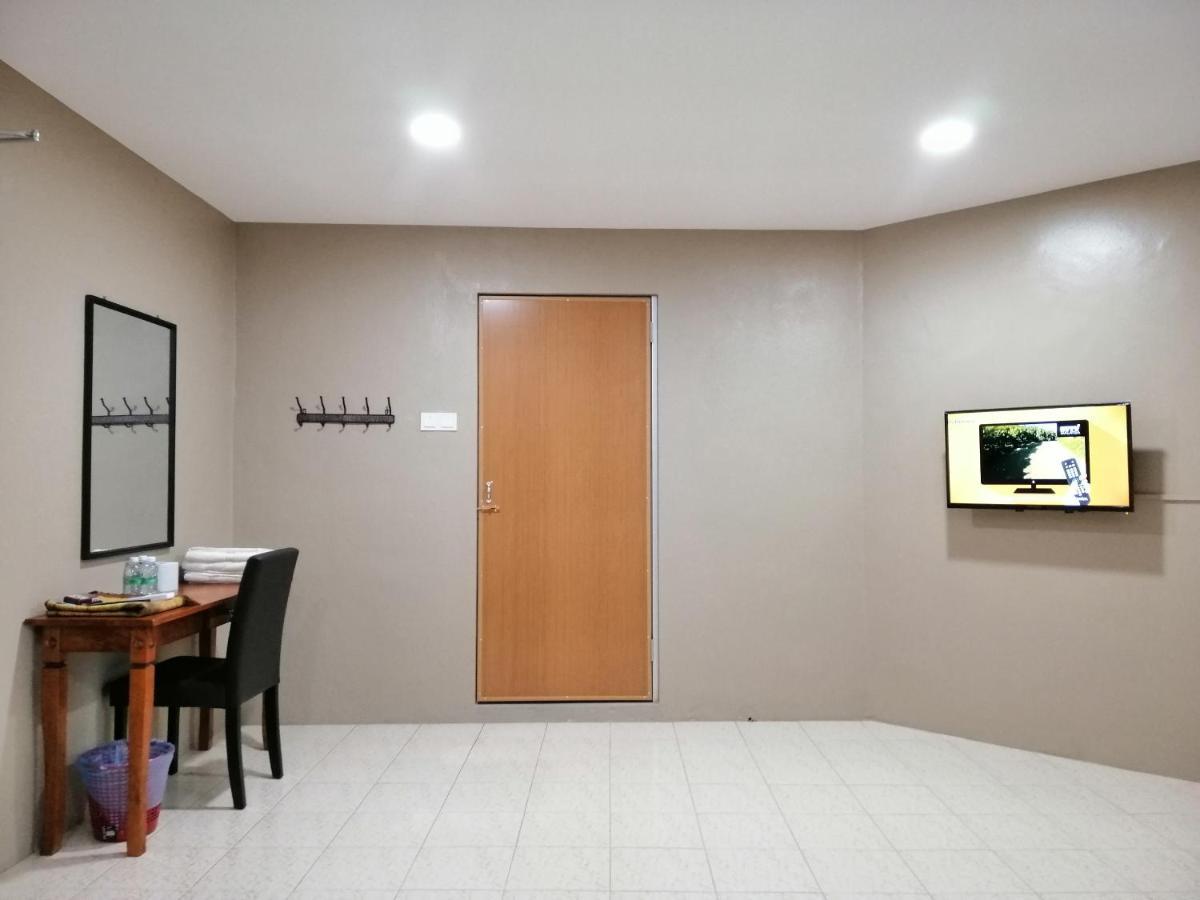 Hotel Nawar Pasir Mas Kültér fotó