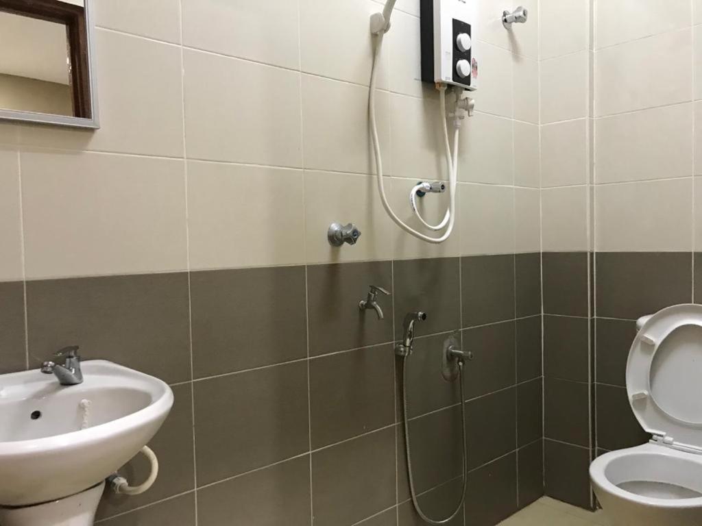 Hotel Nawar Pasir Mas Kültér fotó